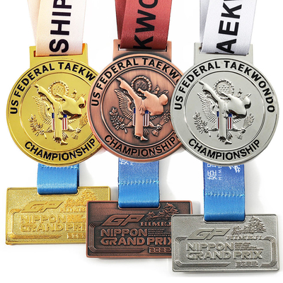 جائزة ماراثون الرياضة الذهبية التذكارية ثلاثية الأبعاد ميدالية الجري المعدنية المصنوعة من سبائك الزنك مع الشريط