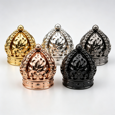 غطاء عطر فاخر من سبائك الزنك بنقش التاج، طلاء كهربائي متعدد الألوان، غطاء زجاجة عطر من الزاماك، شعار مخصص OEM ODM للزجاجات العطرية